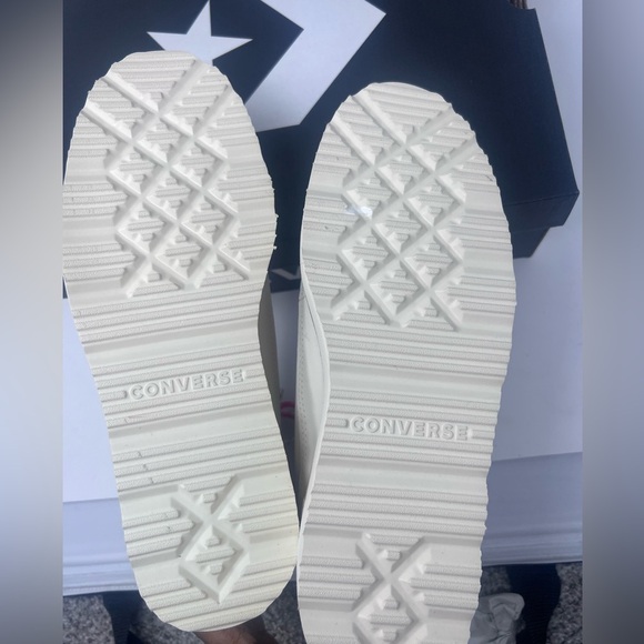 NIB! Converse Unisex Chuck Taylor All Star High Top Sneaker Boots White 8.5/10 - Picture 5 of 7